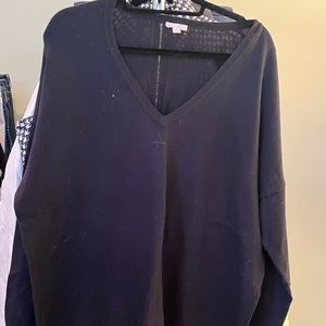 (Bin 6)  Gap- made with silk, soft, V-neck sweater XL
